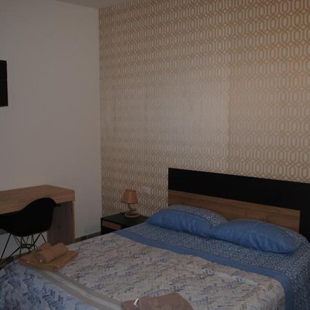Vacanze Partenopee - San Liborio Наполи Екстериор снимка
