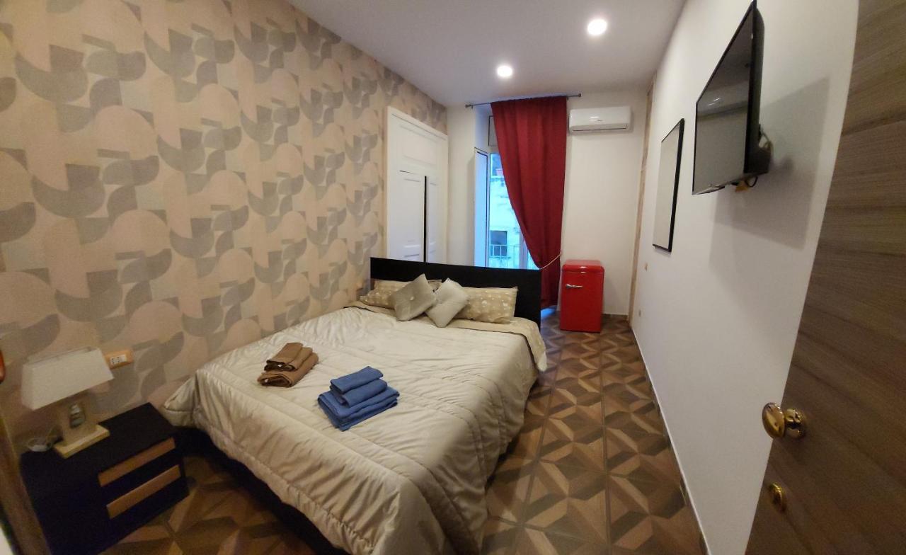 Vacanze Partenopee - San Liborio Наполи Екстериор снимка